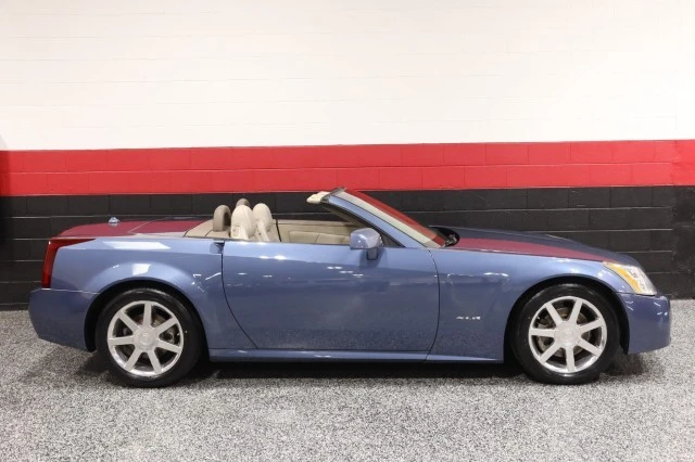 2005 Cadillac XLR - Image 7 of 24