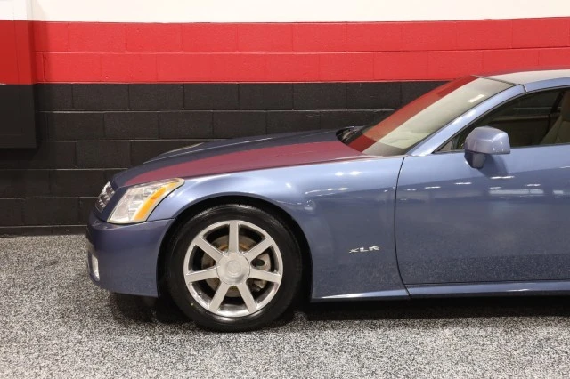 2005 Cadillac XLR - Image 21 of 24