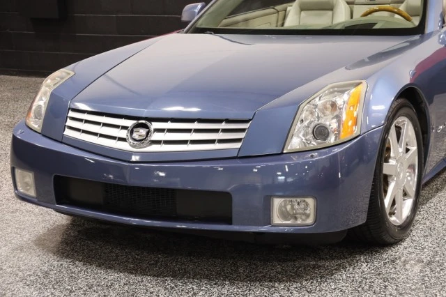 2005 Cadillac XLR - Image 13 of 24