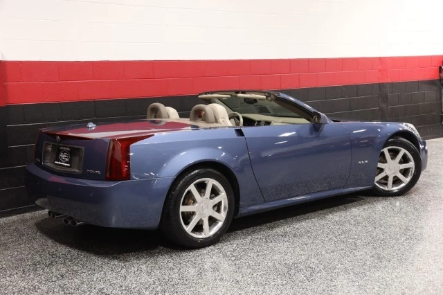 2005 Cadillac XLR - Image 8 of 24