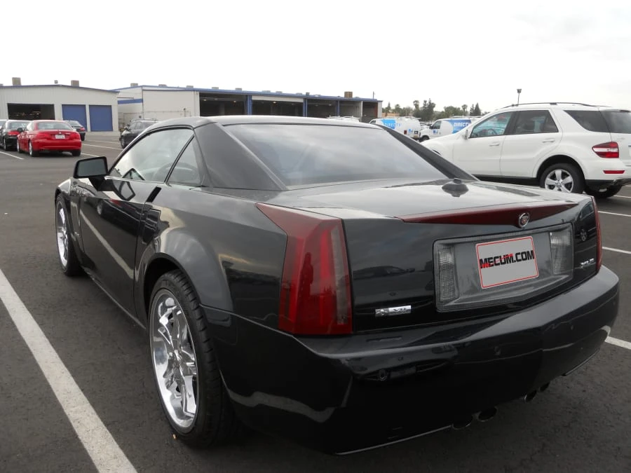 2005 Cadillac XLR - Image 3 of 4