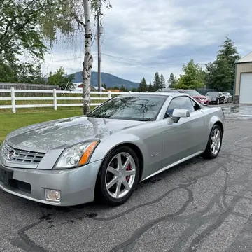 2005 Cadillac XLR Platinum Convertible 2D