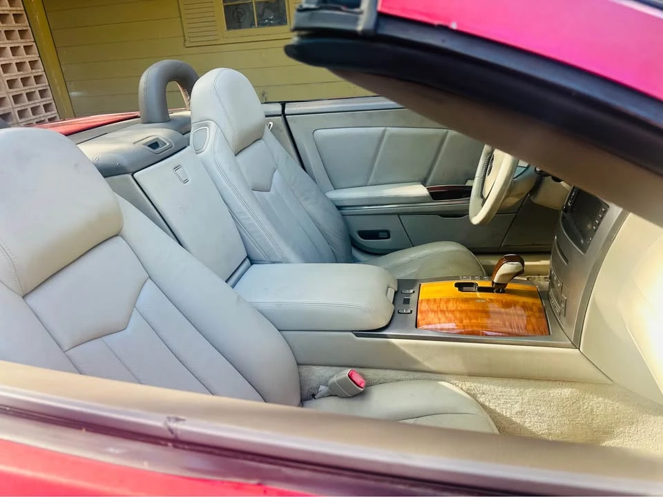 2005 Cadillac XLR - Image 5 of 11