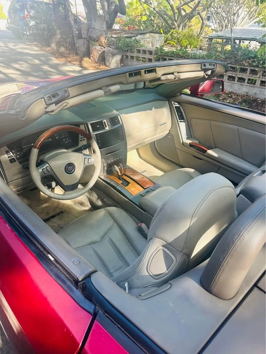 2005 Cadillac XLR - Image 4 of 11