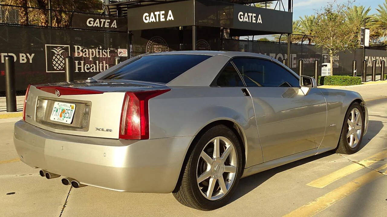 2005 Cadillac XLR - Image 6 of 28