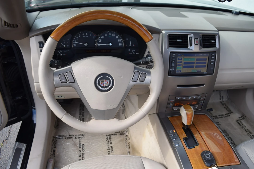2005 Cadillac XLR - Image 19 of 19