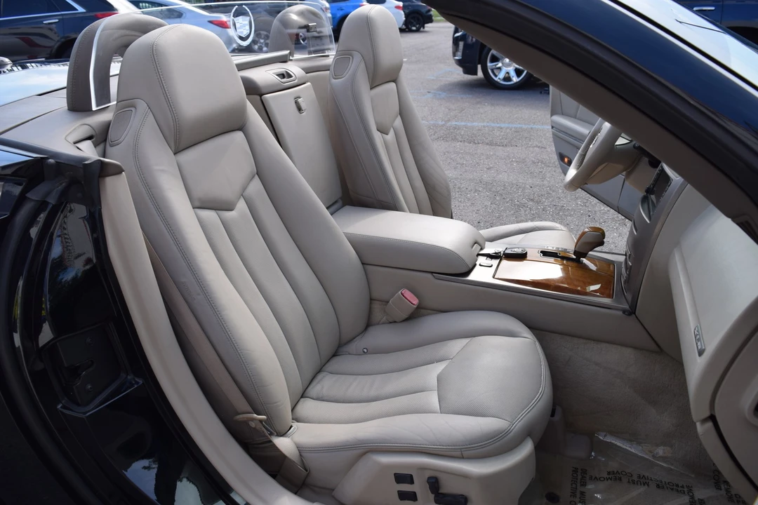 2005 Cadillac XLR - Image 18 of 19