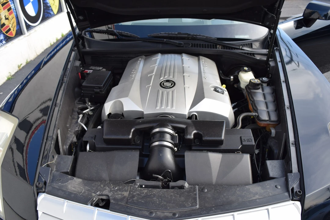 2005 Cadillac XLR - Image 13 of 19