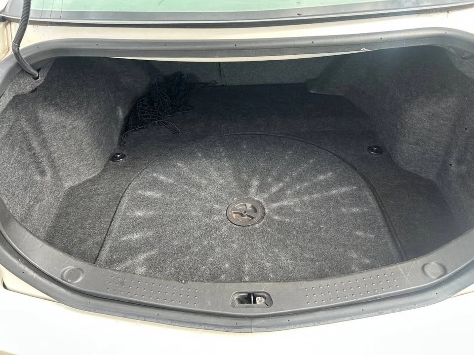 2005 Cadillac CTS 1st Gen - Image 9 of 10