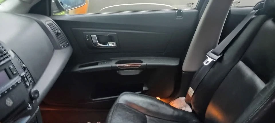2005 Cadillac CTS 1st Gen - Image 4 of 8