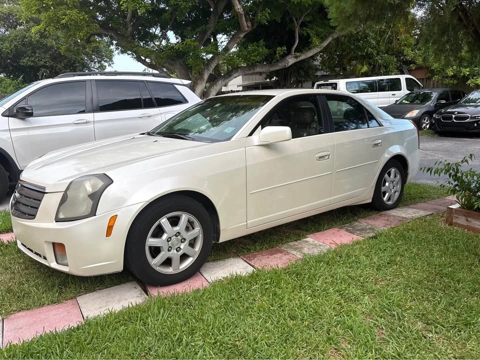 2005 Cadillac CTS 1st Gen - Image 2 of 3