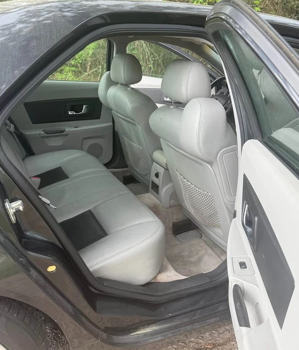 2005 Cadillac CTS 1st Gen - Image 10 of 11