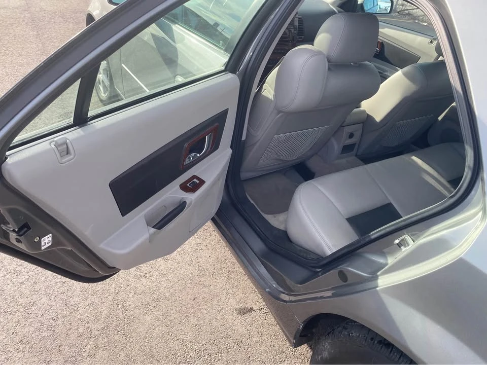 2005 Cadillac CTS 1st Gen - Image 14 of 18