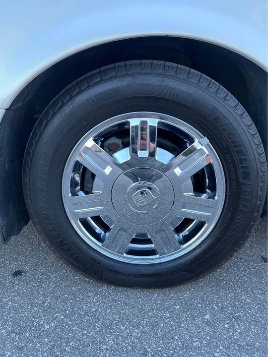 2005 Cadillac DeVille 8th Gen - Image 9 of 19