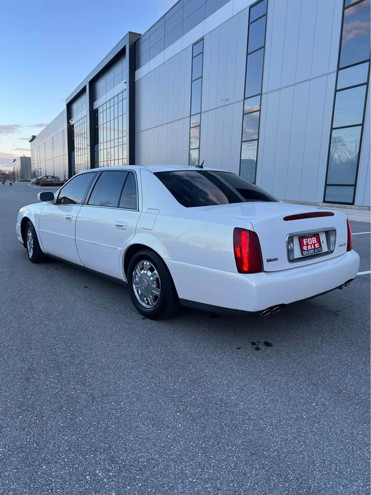 2005 Cadillac DeVille 8th Gen - Image 4 of 19
