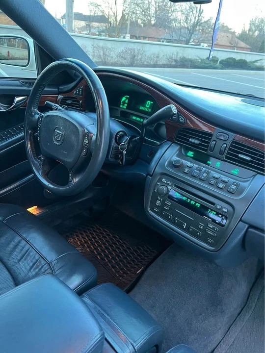 2005 Cadillac DeVille 8th Gen - Image 18 of 19