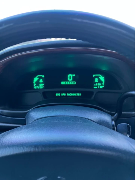 2005 Cadillac DeVille 8th Gen - Image 15 of 19