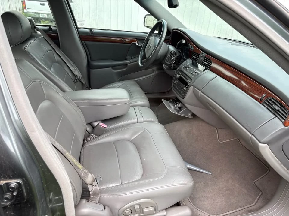 2005 Cadillac DeVille 8th Gen - Image 8 of 9