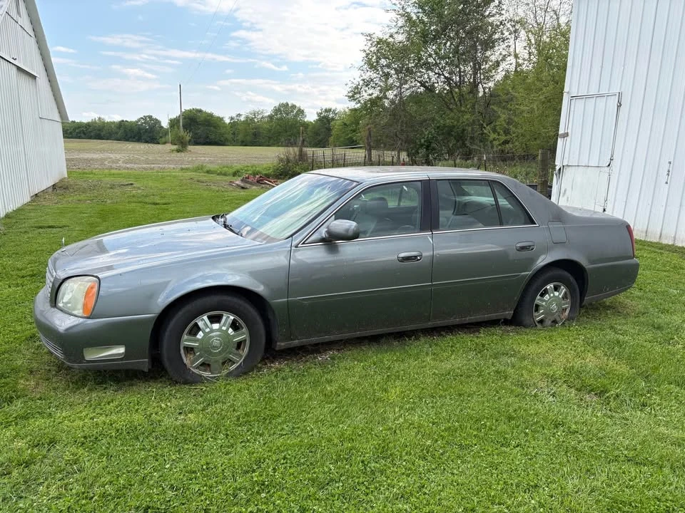 2005 Cadillac DeVille 8th Gen - Image 2 of 9