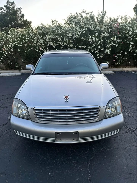 2005 Cadillac DeVille 8th Gen - Image 2 of 7