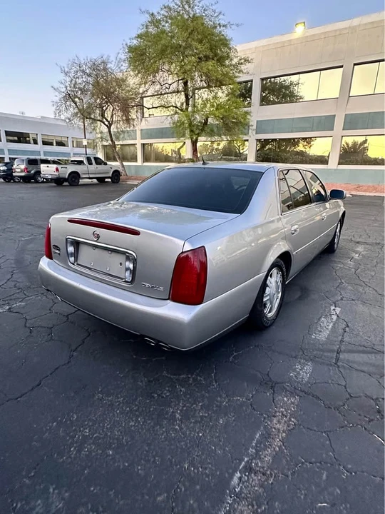2005 Cadillac DeVille 8th Gen - Image 6 of 7