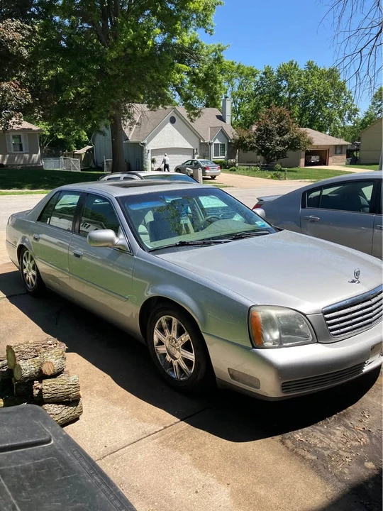 2005 Cadillac DeVille 8th Gen - Image 4 of 11