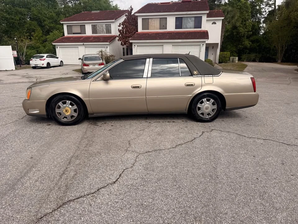 2005 Cadillac DeVille 8th Gen - Image 2 of 11
