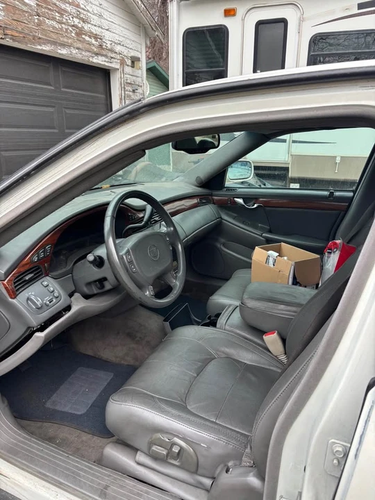 2005 Cadillac DeVille 8th Gen - Image 8 of 11