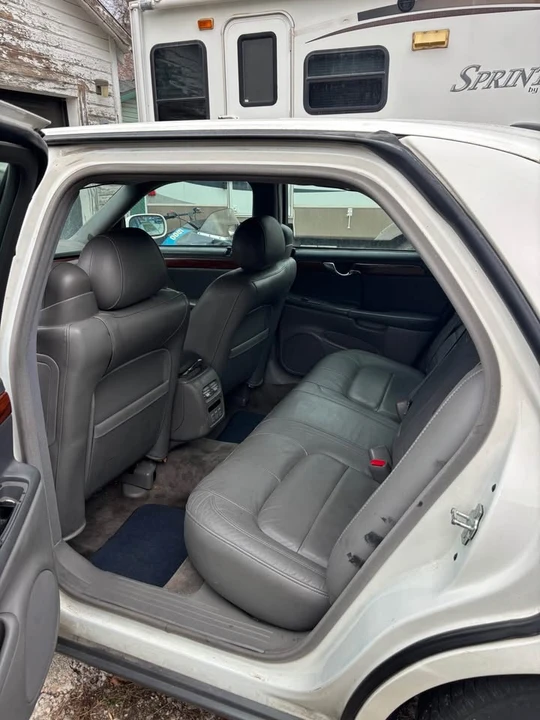 2005 Cadillac DeVille 8th Gen - Image 7 of 11
