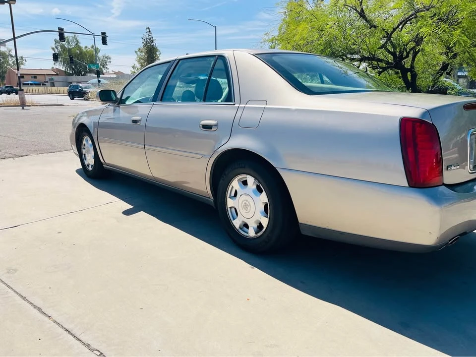 2005 Cadillac DeVille 8th Gen - Image 4 of 11