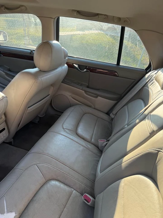 2005 Cadillac DTS - Image 4 of 7