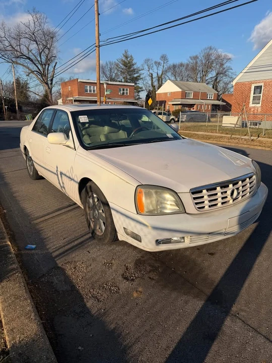 2005 Cadillac DTS - Image 2 of 7