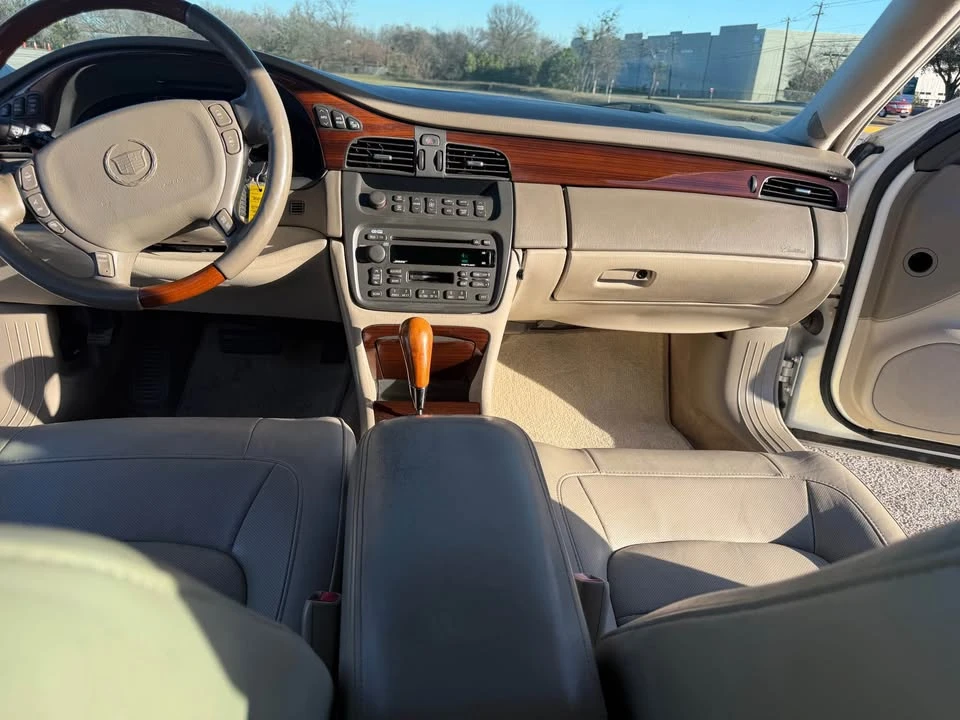 2005 Cadillac DTS - Image 7 of 10