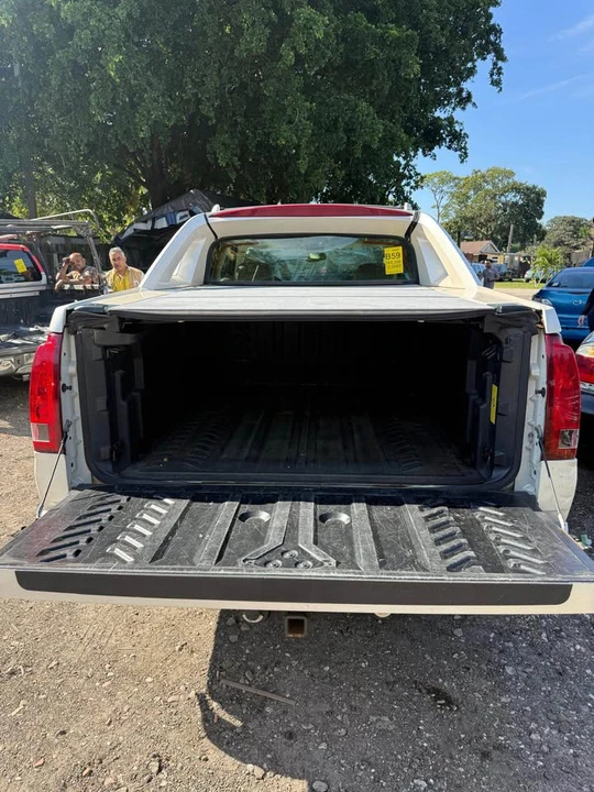 2005 Cadillac Escalade & EXT 2nd Gen - Image 13 of 17
