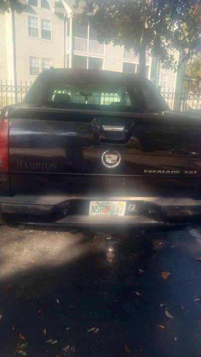 2005 Cadillac Escalade & EXT 2nd Gen - Image 3 of 4