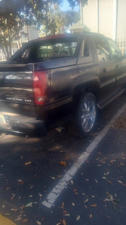 2005 Cadillac Escalade & EXT 2nd Gen - Image 4 of 4