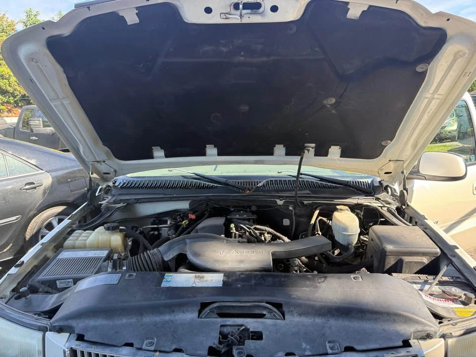 2005 Cadillac Escalade & EXT 2nd Gen - Image 14 of 17