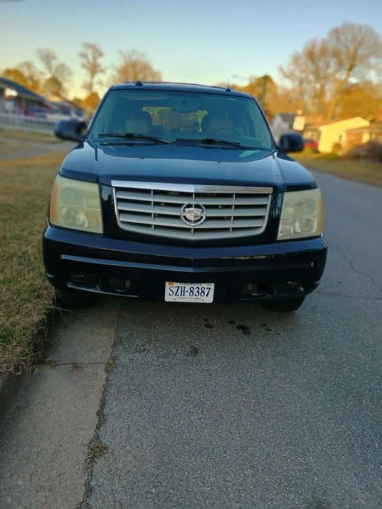 2005 Cadillac Escalade & EXT 2nd Gen - Image 3 of 8