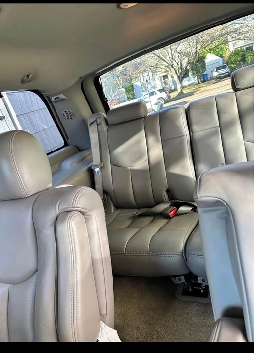 2005 Cadillac Escalade & EXT 2nd Gen - Image 2 of 2