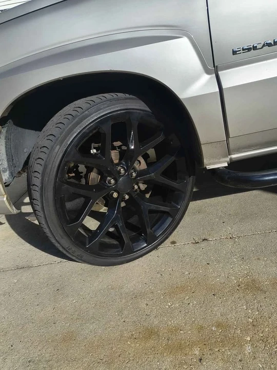 2005 Cadillac Escalade & EXT 2nd Gen - Image 4 of 7