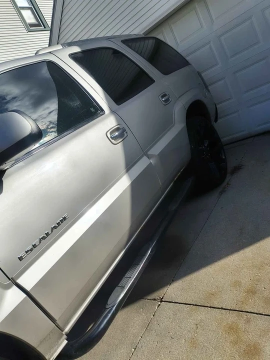 2005 Cadillac Escalade & EXT 2nd Gen - Image 6 of 7