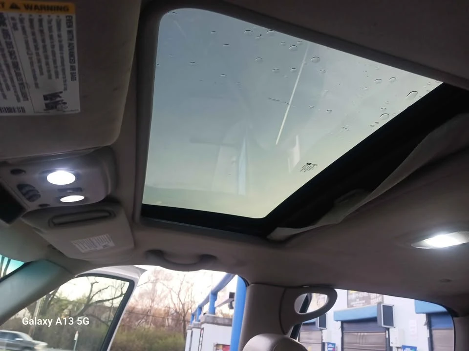 2005 Cadillac Escalade & EXT 2nd Gen - Image 4 of 5