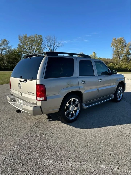 2005 Cadillac Escalade & EXT 2nd Gen - Image 3 of 9