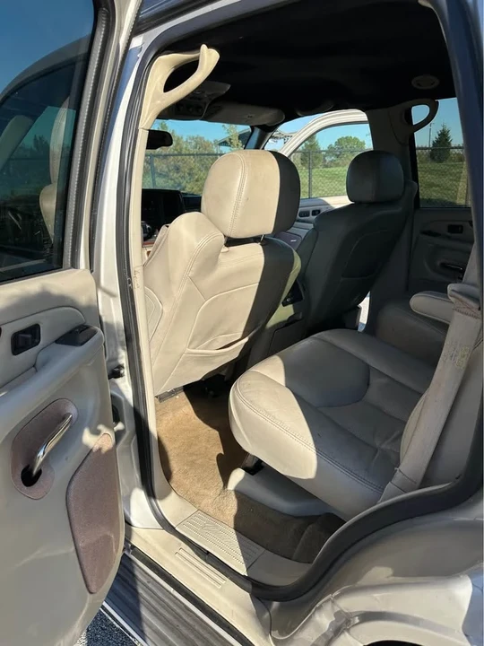 2005 Cadillac Escalade & EXT 2nd Gen - Image 7 of 9