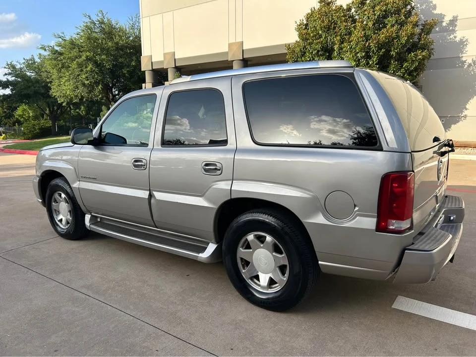 2005 Cadillac Escalade & EXT 2nd Gen - Image 4 of 13