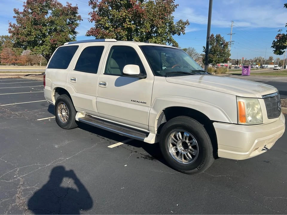 2005 Cadillac Escalade & EXT 2nd Gen - Image 4 of 12