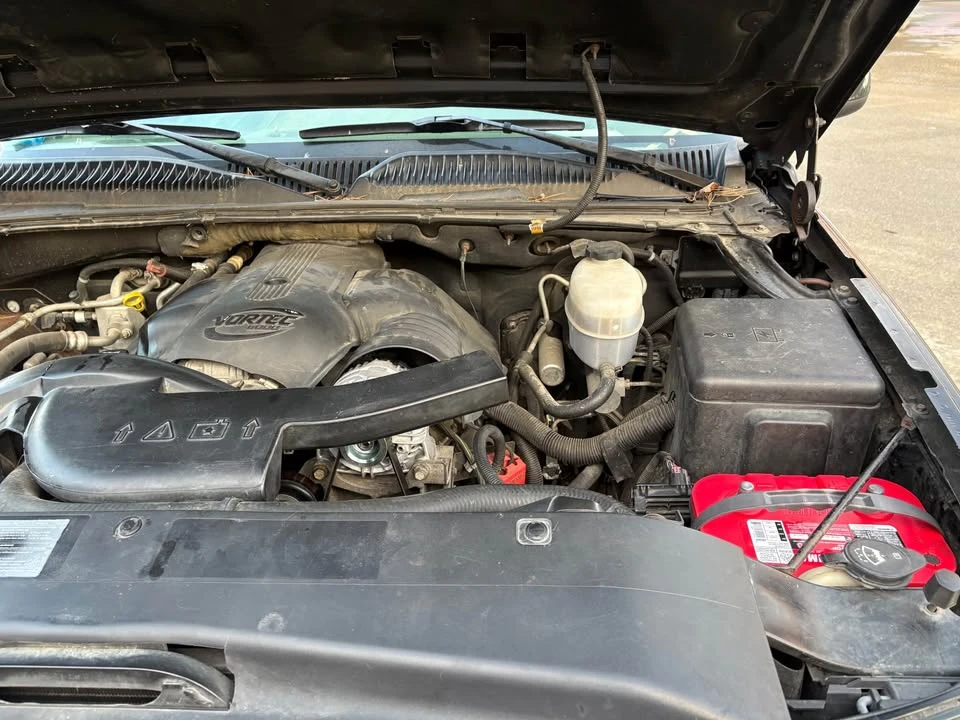 2005 Cadillac Escalade & EXT 2nd Gen - Image 4 of 7