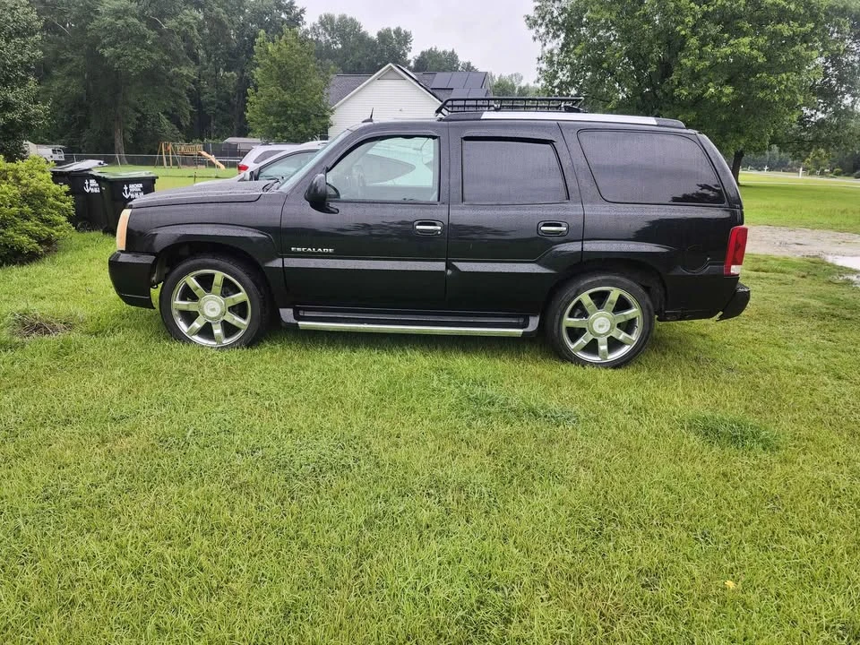 2005 Cadillac Escalade & EXT 2nd Gen - Image 5 of 10