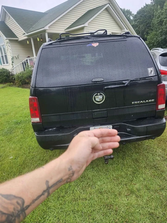 2005 Cadillac Escalade & EXT 2nd Gen - Image 2 of 10
