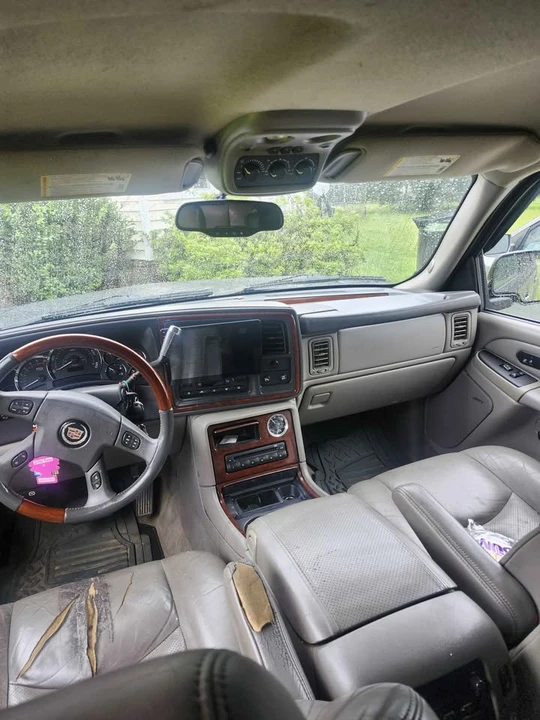 2005 Cadillac Escalade & EXT 2nd Gen - Image 7 of 10